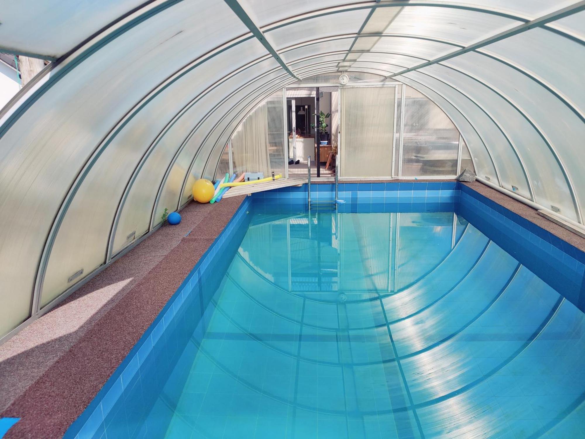 Saunahaus Mit Swimmingpool In * Berlin